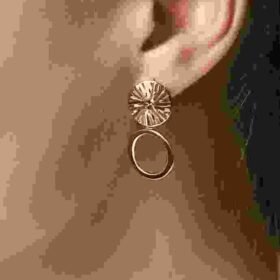 Gold Tear Drop Earing