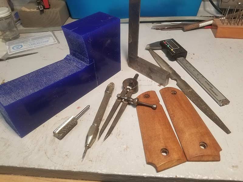 craft-your-own-custom-handgun-grips:-a-diy-adventure