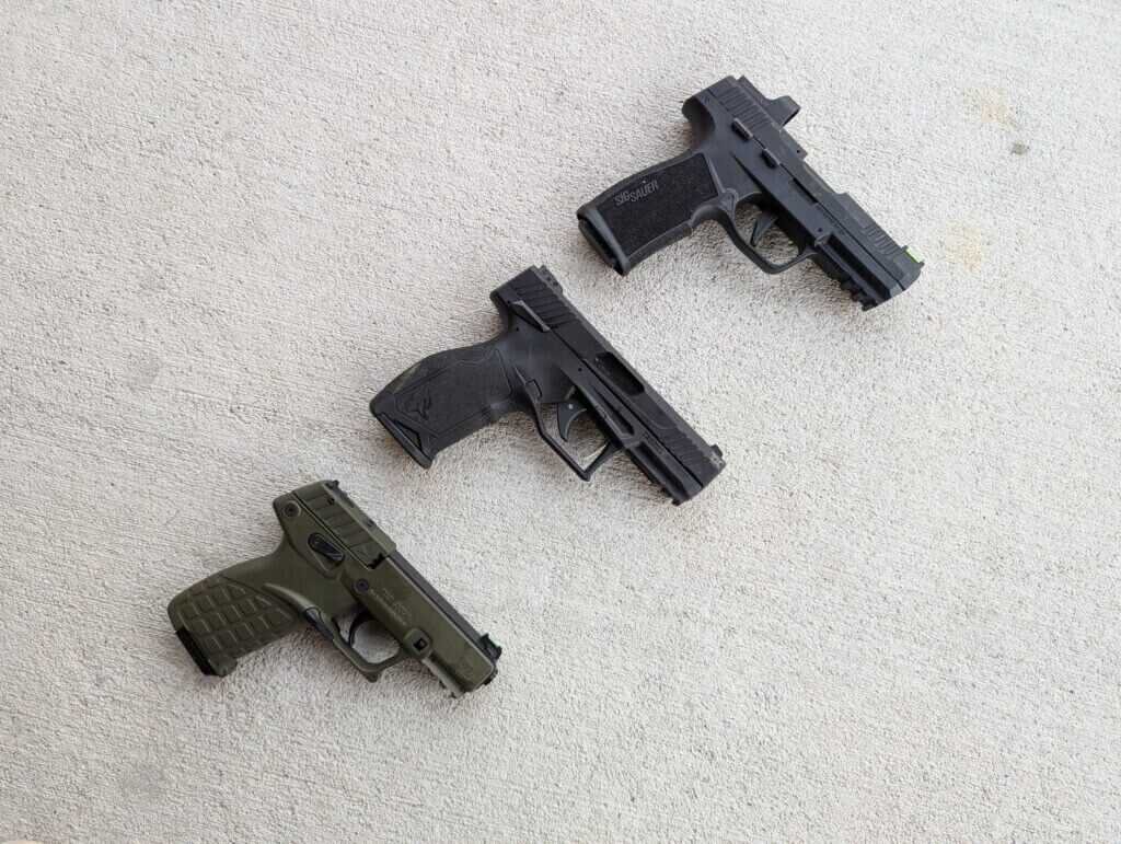 choosing-between-semi-automatic-and-revolvers